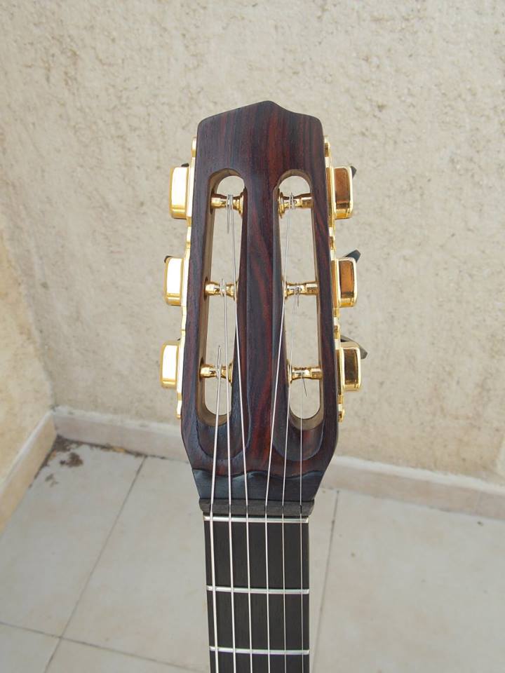 pb039headstock.jpg